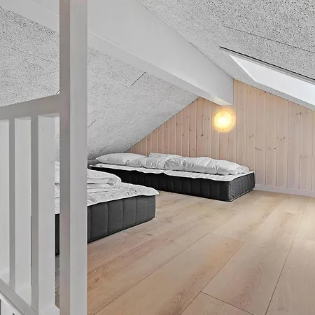 In With Sauna *